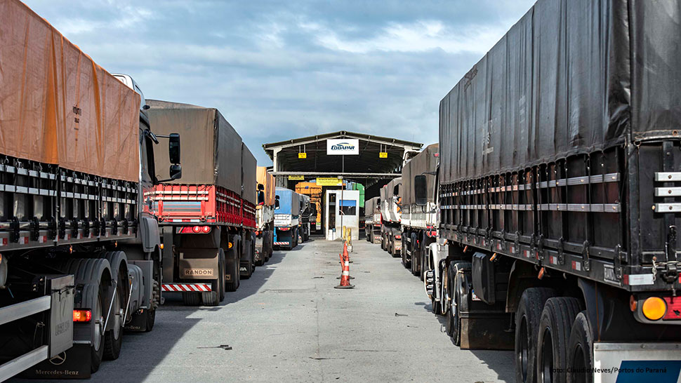 Paranaguá ganha primeiro pátio de caminhões que oferece pernoite e segurança 24 horas
